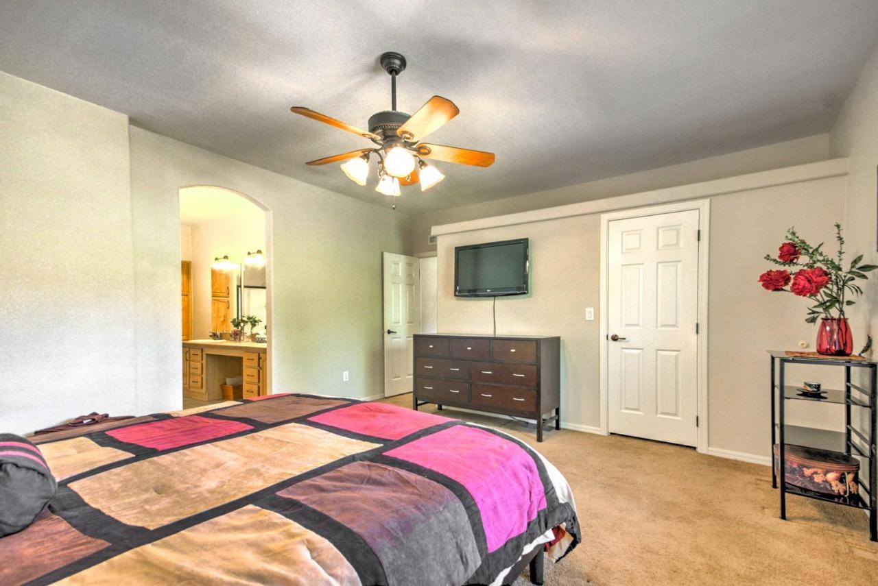 Beautiful Kanab Home With Yard - Walk To Restaurants Екстер'єр фото