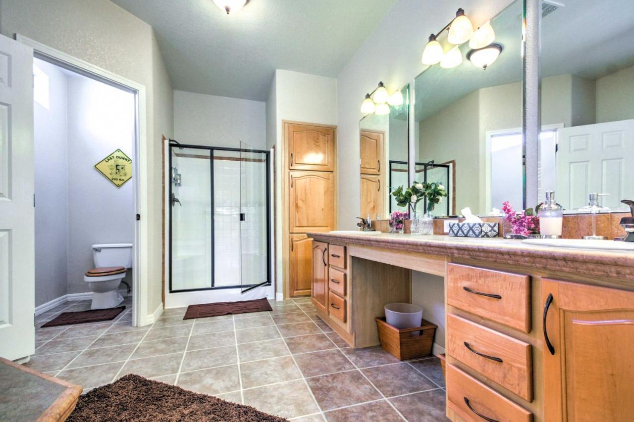 Beautiful Kanab Home With Yard - Walk To Restaurants Екстер'єр фото