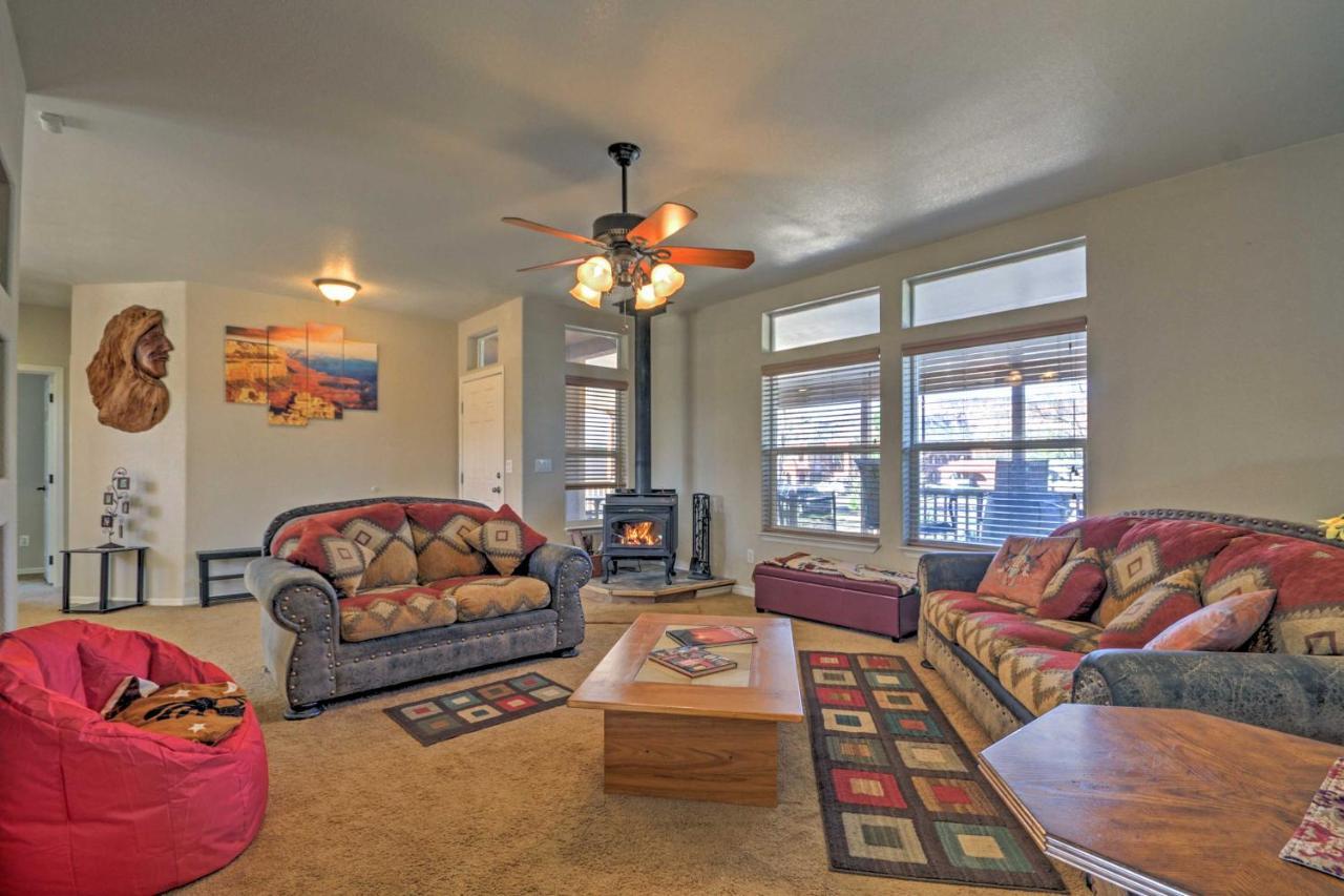 Beautiful Kanab Home With Yard - Walk To Restaurants Екстер'єр фото