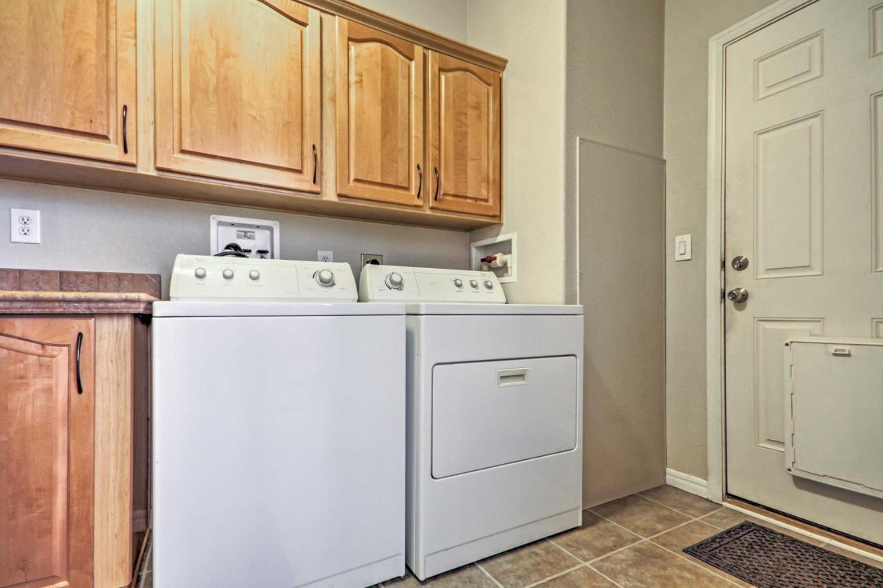 Beautiful Kanab Home With Yard - Walk To Restaurants Екстер'єр фото